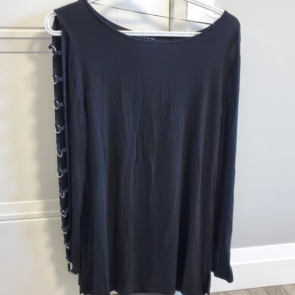 Long sleeves top - Picture 1 of 3